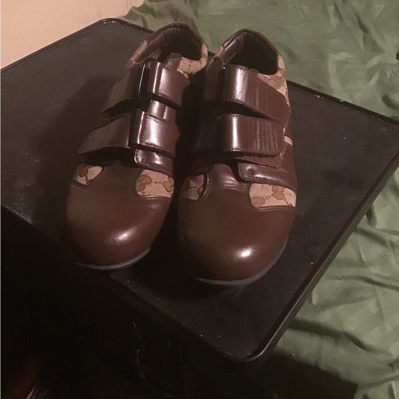 Authentic Gucci sneakers - Picture 1 of 3
